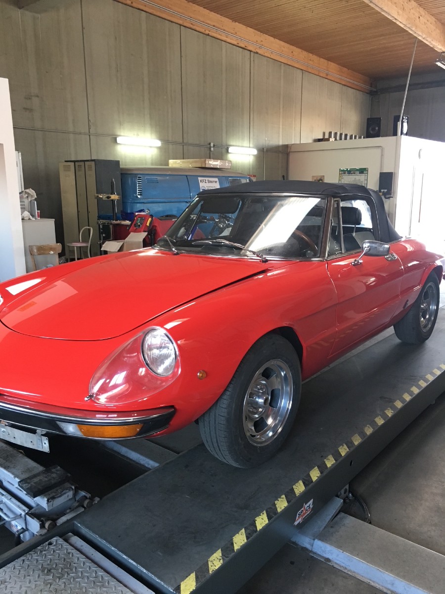 Biete Alfa Romeo Spider 2000 Veloce guter Zustand Baujahr BJ 05/1981