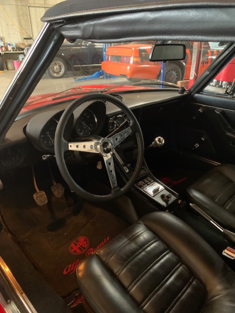 Biete Alfa Romeo Spider 2000 Veloce guter Zustand Baujahr BJ 05/1981