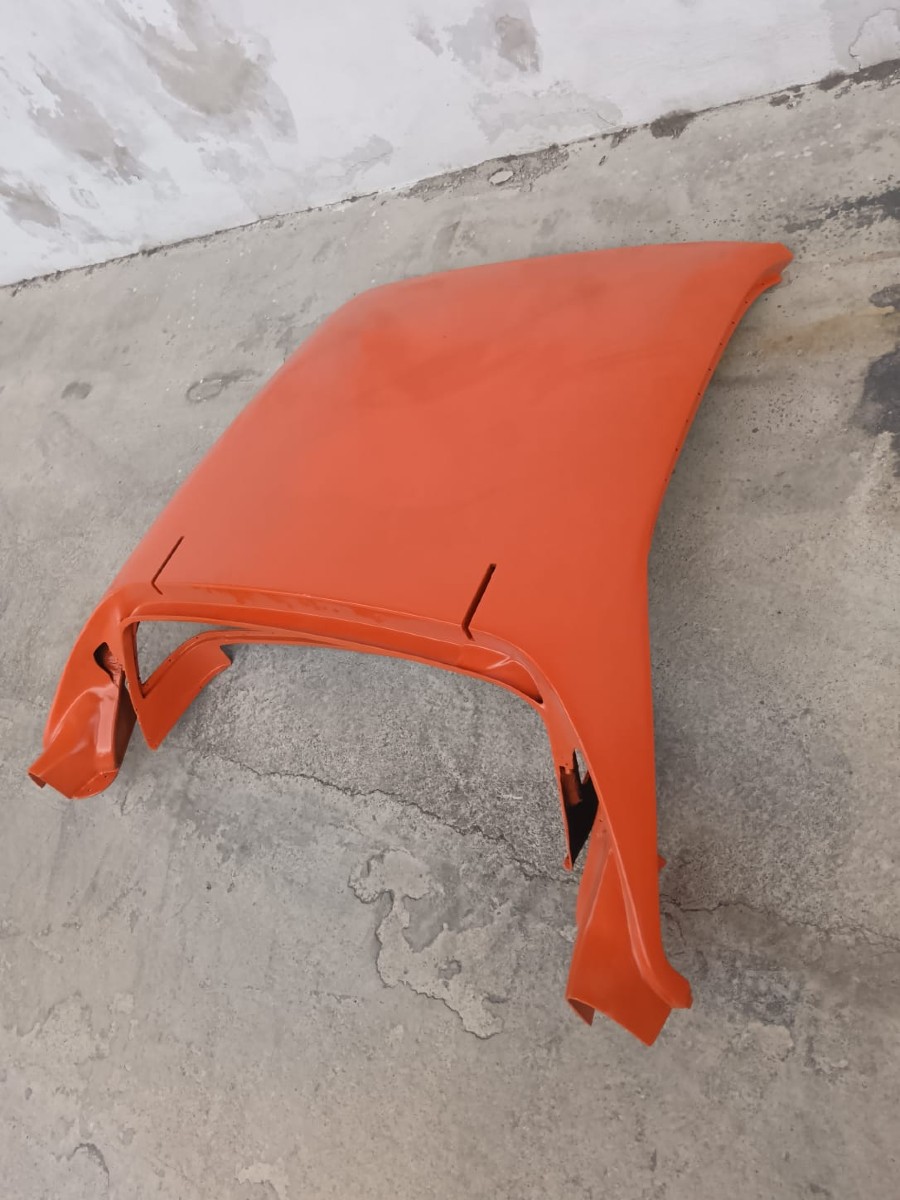 Karosserieteile für Ferrari F40 abzugeben Baujahr BJ -