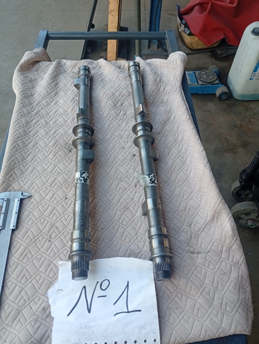Motor für Maserati Indy zu verkaufen Baujahr BJ -