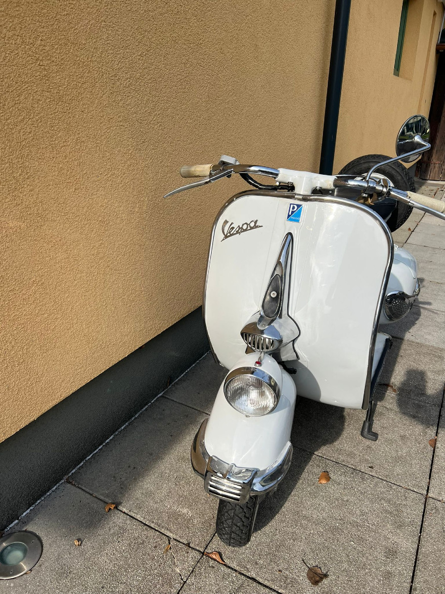 Biete Vespa 125 VN2T gut erhalten mit historischer Zulassung Baujahr BJ 04/1954