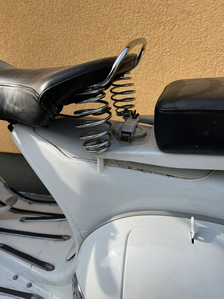 Biete Vespa 125 VN2T gut erhalten mit historischer Zulassung Baujahr BJ 04/1954
