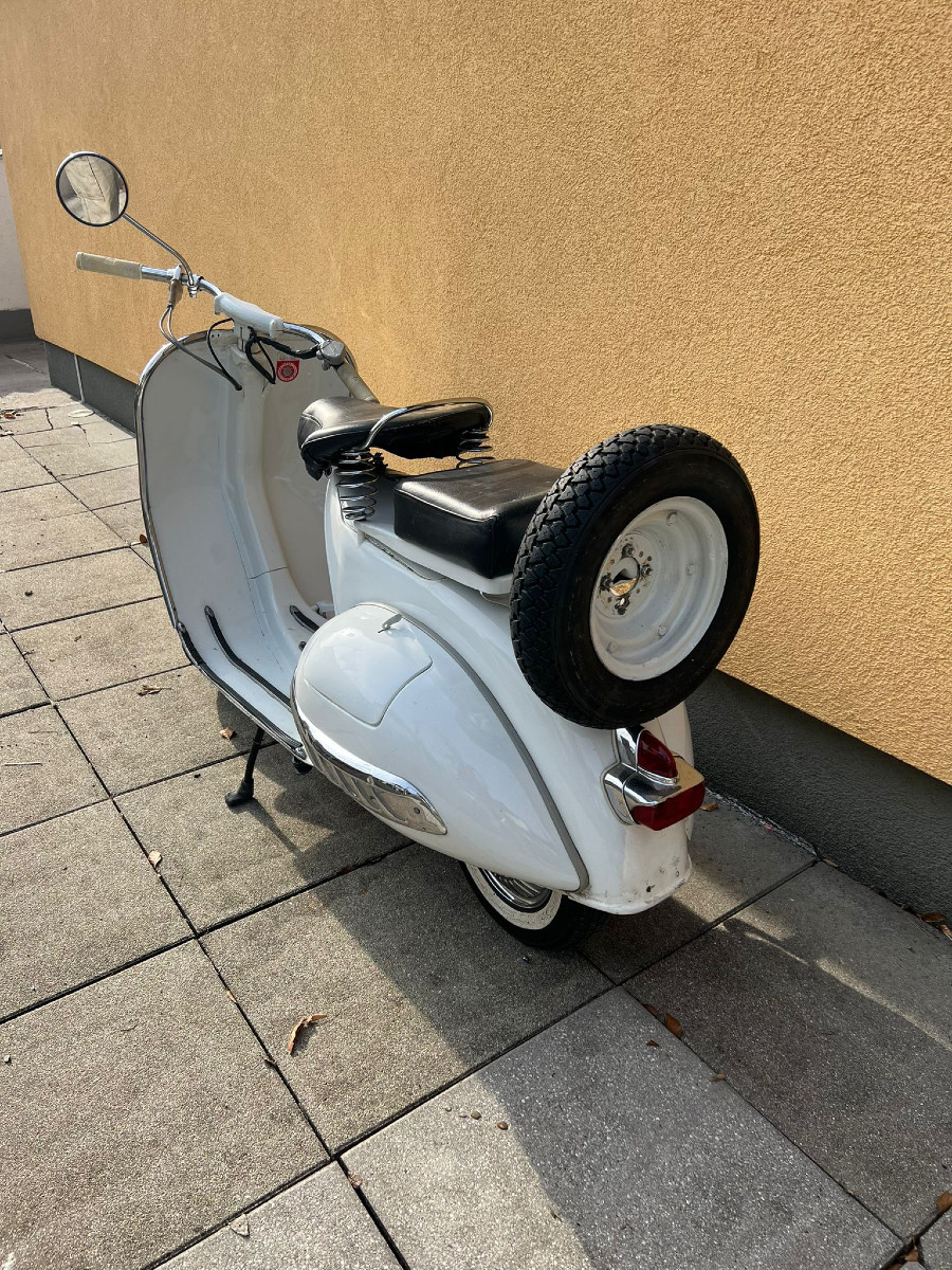 Biete Vespa 125 VN2T gut erhalten mit historischer Zulassung Baujahr BJ 04/1954