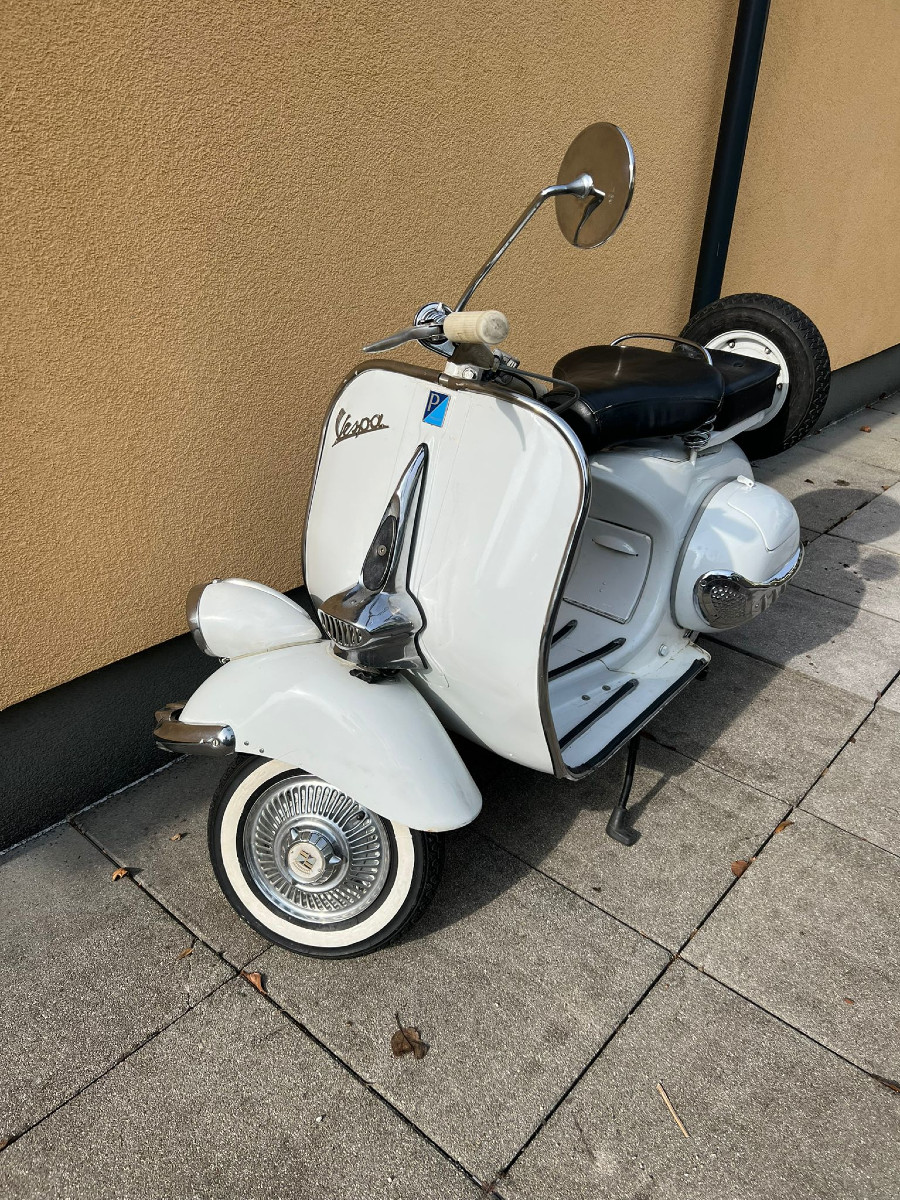 Biete Vespa 125 VN2T gut erhalten mit historischer Zulassung Baujahr BJ 04/1954