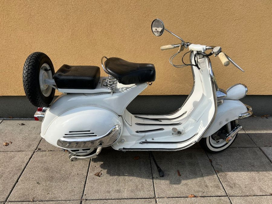 Biete Vespa 125 VN2T gut erhalten mit historischer Zulassung Baujahr BJ 04/1954