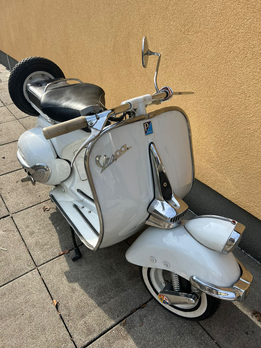 Biete Vespa 125 VN2T gut erhalten mit historischer Zulassung Baujahr BJ 04/1954