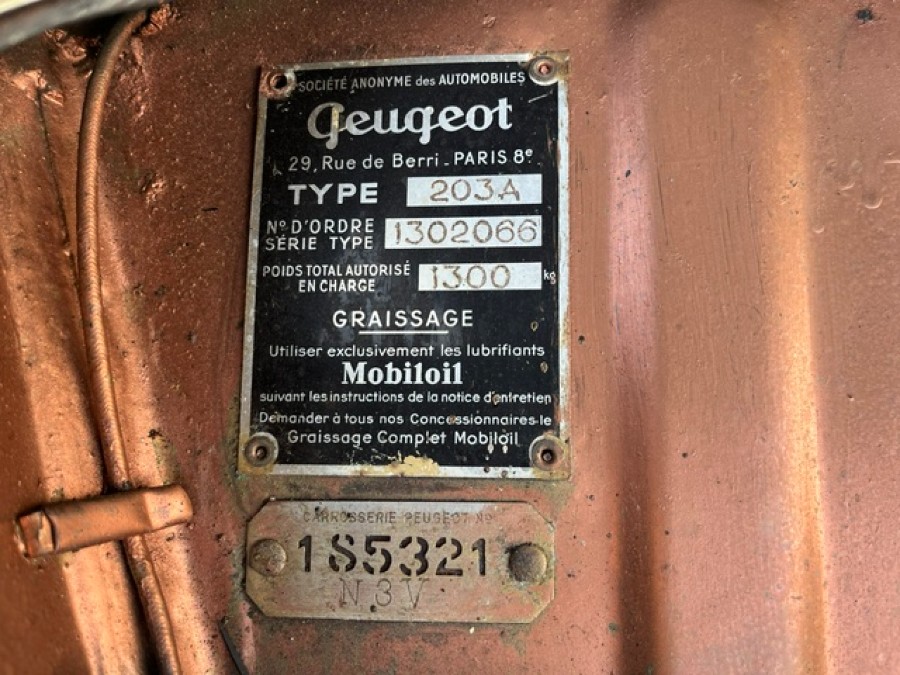 Peugeot 203 in gebrauchtem Zustand Baujahr BJ 06/1953