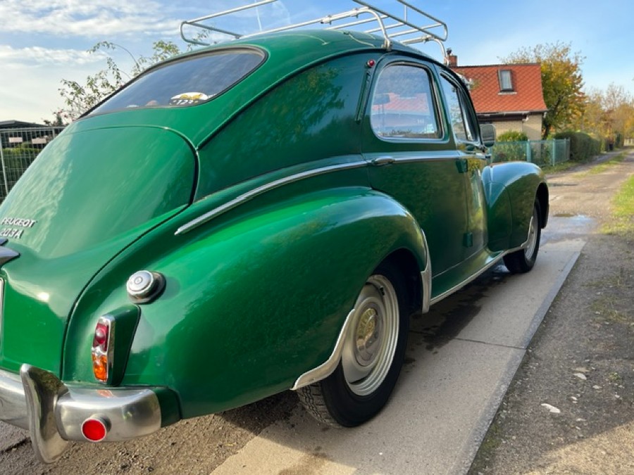 Peugeot 203 in gebrauchtem Zustand Baujahr BJ 06/1953