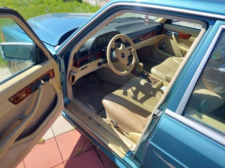 Mercedes Benz 126 Baujahr BJ 03/1984