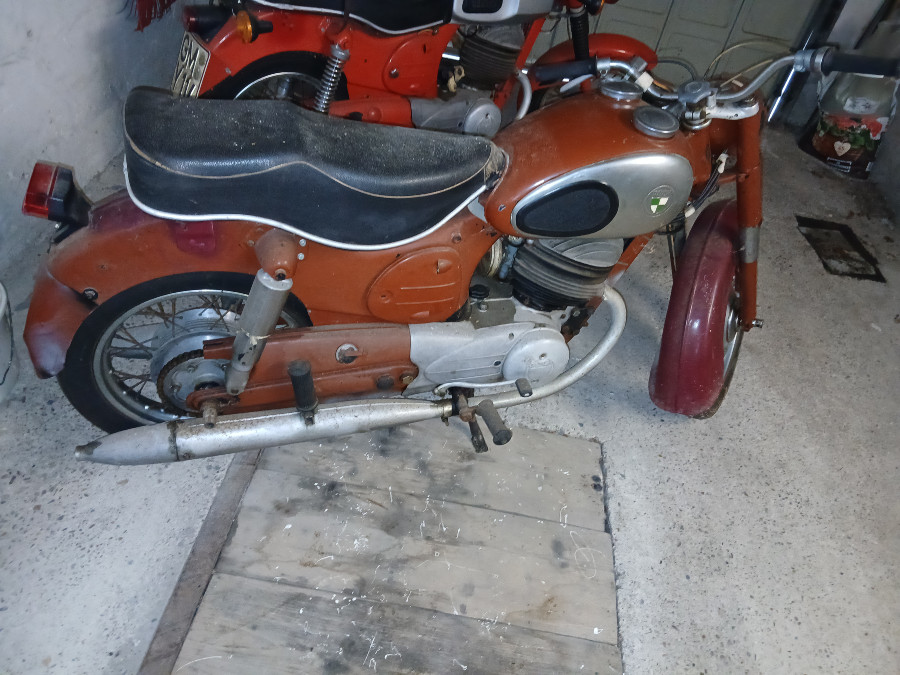 Zu restaurieren: Puch 250 SGS zu erwerben Baujahr BJ 01/1960
