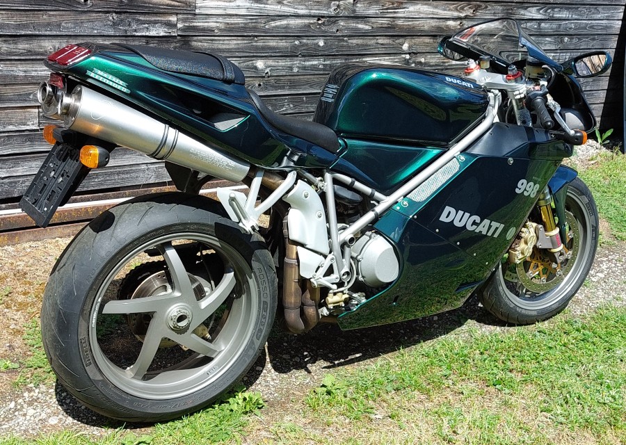 Ducati 998 Matrix, Corse 1199 Panigale ex. Michele Pirro und Corse 916/955 Baujahr BJ 06/2005