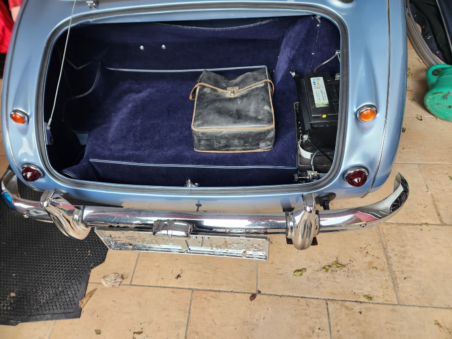 Biete Austin Healey 3000 BT7 in gutem Zustand inkl. Pickerl Baujahr BJ 03/1961