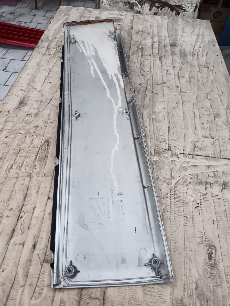 Karosserieteile für Ferrari 348 abzugeben Baujahr BJ -