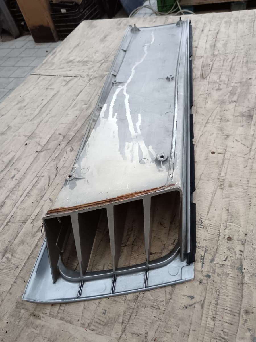 Karosserieteile für Ferrari 348 abzugeben Baujahr BJ -