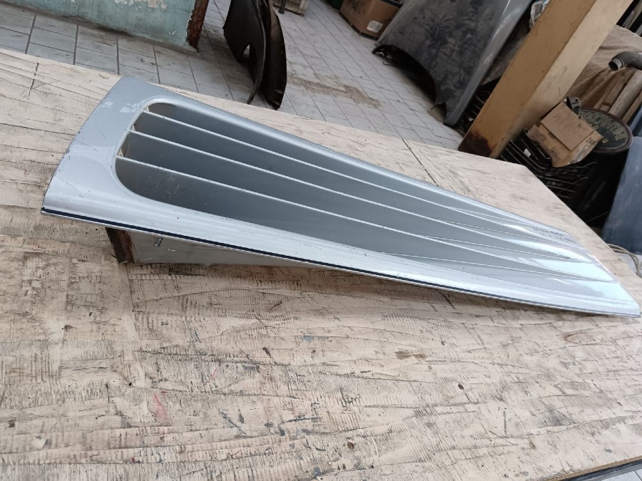 Karosserieteile für Ferrari 348 abzugeben Baujahr BJ -