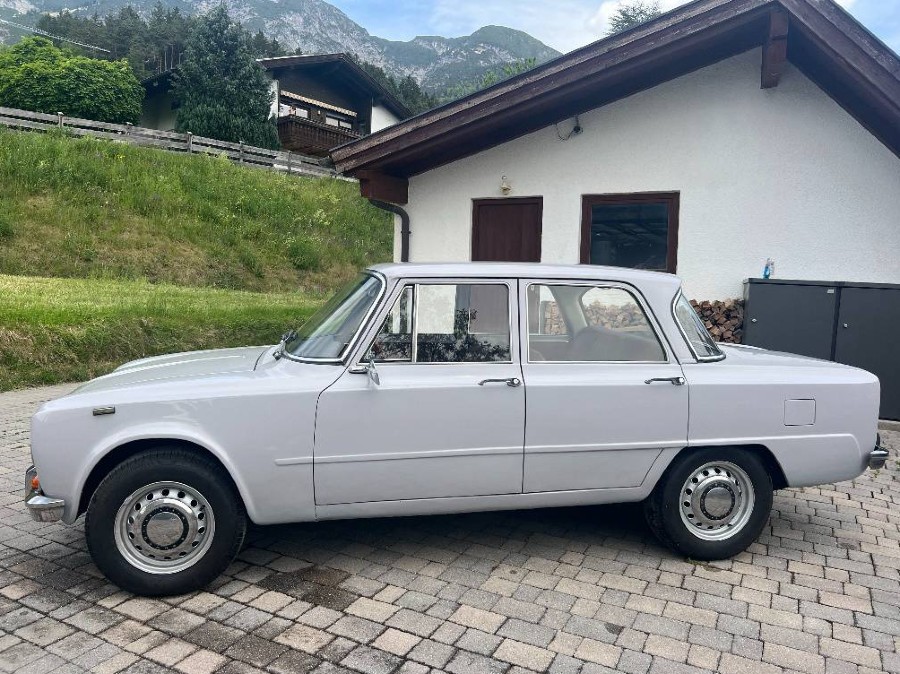 Biete Alfa Romeo Giulia 1300 in gebrauchtem Zustand mit gültigem Pickerl Baujahr BJ 08/1970