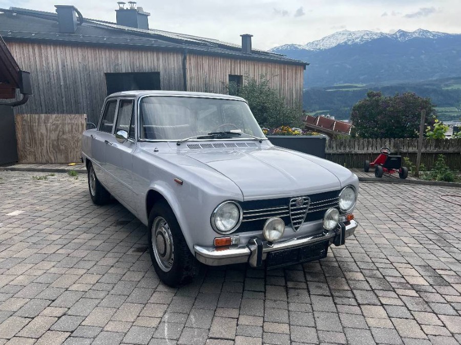 Biete Alfa Romeo Giulia 1300 in gebrauchtem Zustand mit gültigem Pickerl Baujahr BJ 08/1970