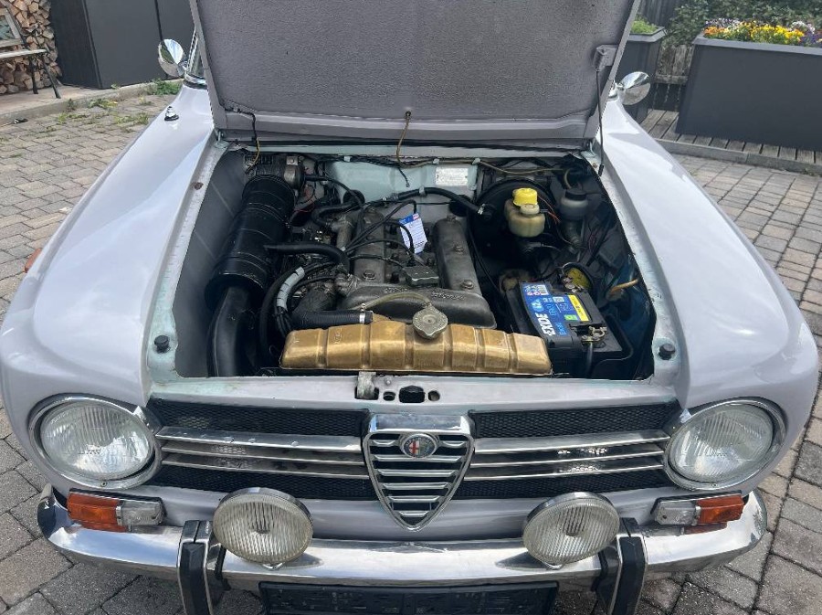 Biete Alfa Romeo Giulia 1300 in gebrauchtem Zustand mit gültigem Pickerl Baujahr BJ 08/1970