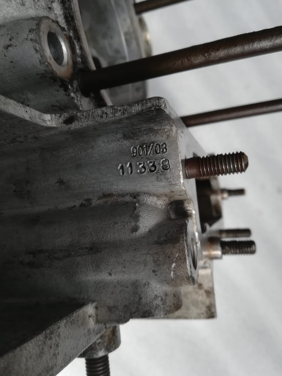 Motor für Porsche 911 zu verkaufen Baujahr BJ -