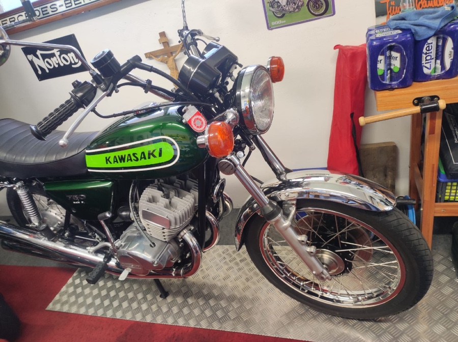 Wunderschön: Kawasaki H2 Baujahr BJ 07/1974