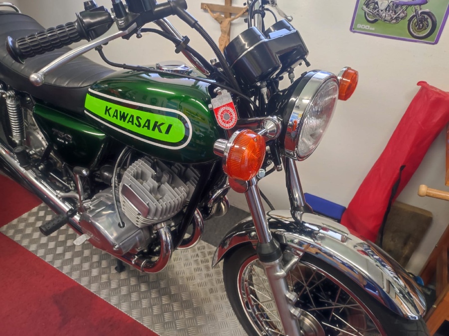 Wunderschön: Kawasaki H2 Baujahr BJ 07/1974