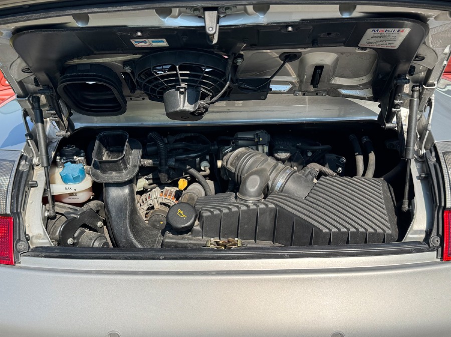 Biete Porsche 911 guter Zustand mit gültigem Pickerl Baujahr BJ 05/2003