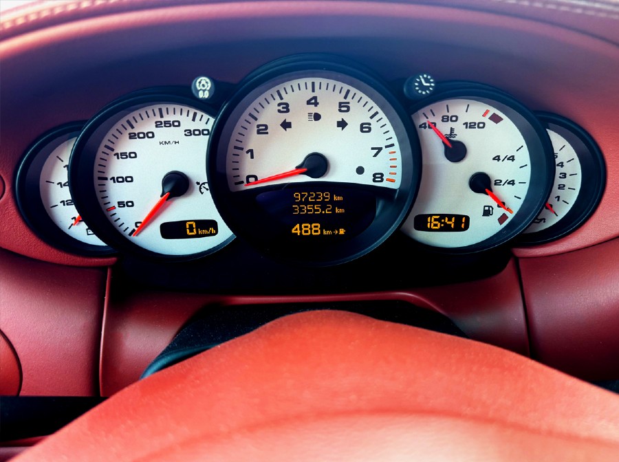 Biete Porsche 911 guter Zustand mit gültigem Pickerl Baujahr BJ 05/2003