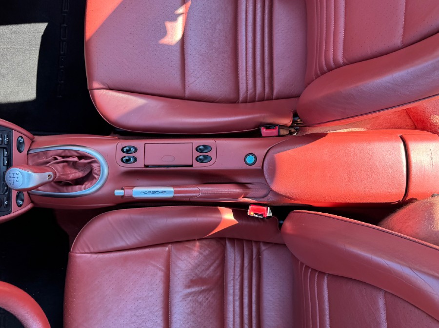 Biete Porsche 911 guter Zustand mit gültigem Pickerl Baujahr BJ 05/2003