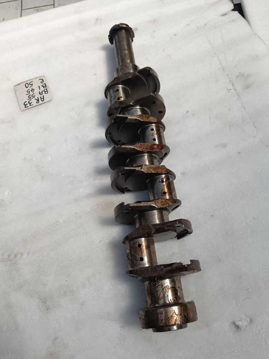 Motor für Alfa Romeo abzugeben Baujahr BJ -