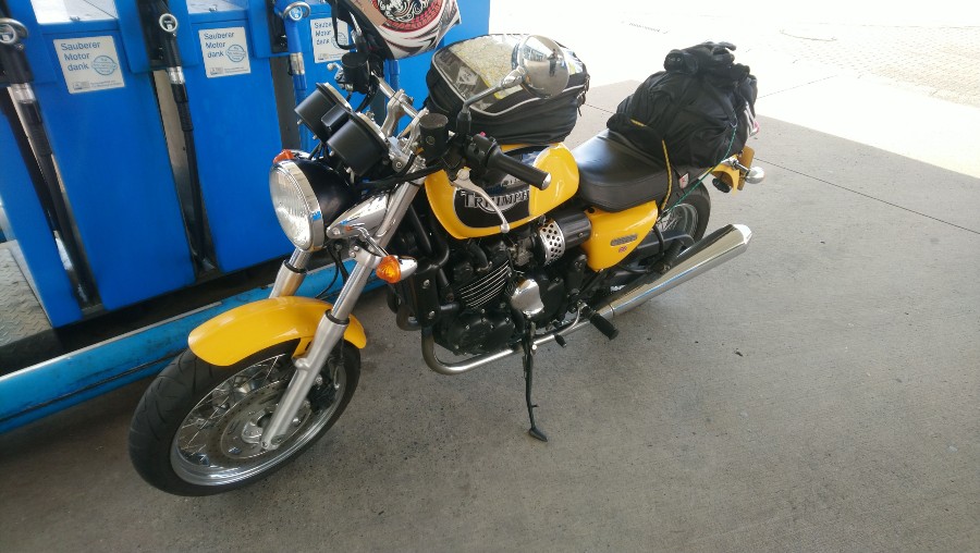 Biete Triumph Thunderbird Sport RT709 guter Zustand mit gültigem Pickerl Baujahr BJ 04/2000