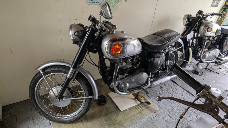 Oldtimer BSA A 10 guter Zustand mit niedrigem Kilometerstand Baujahr BJ 01/1959