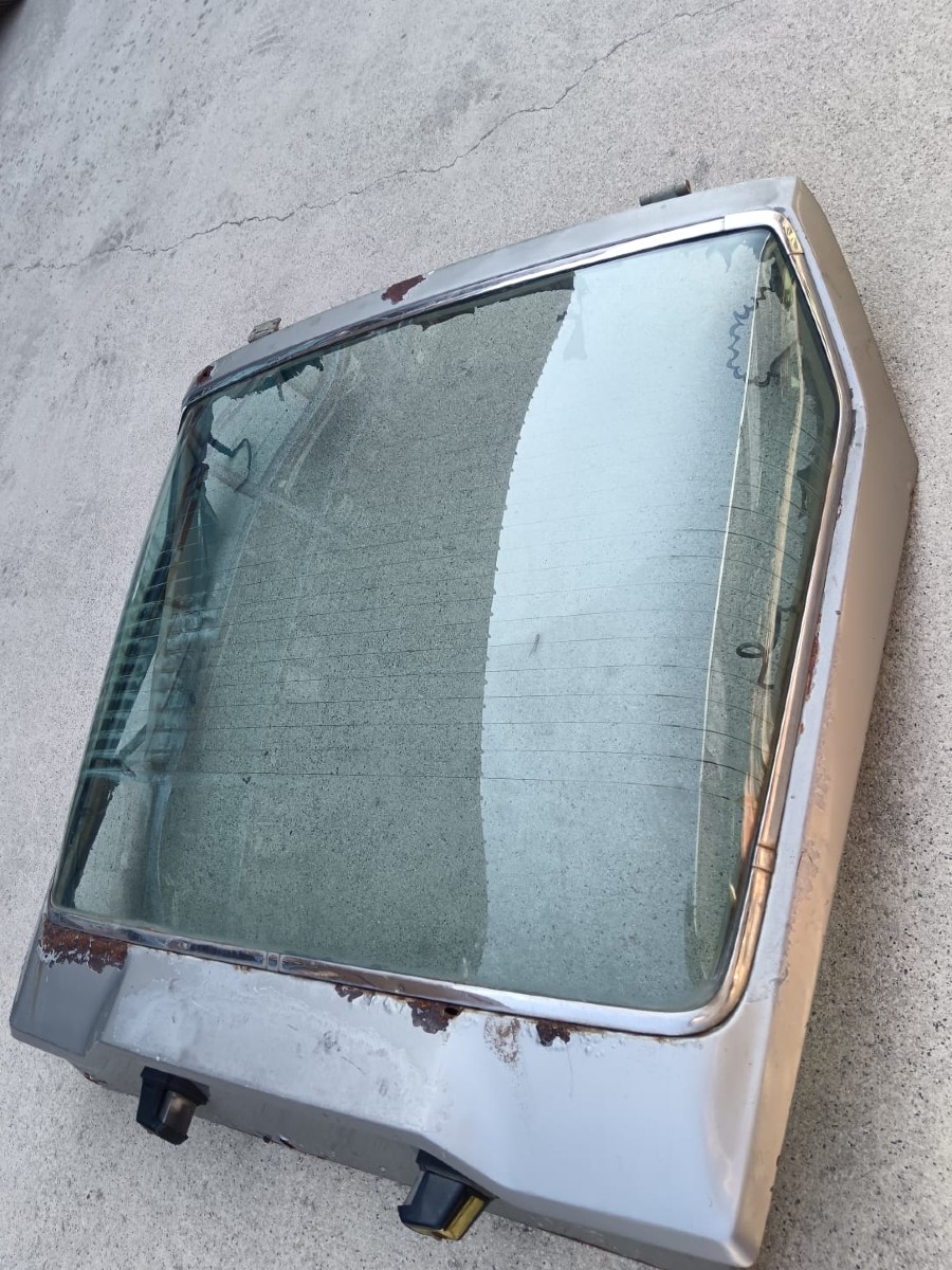 Karosserieteile für Citroën SM zu verkaufen Baujahr BJ -