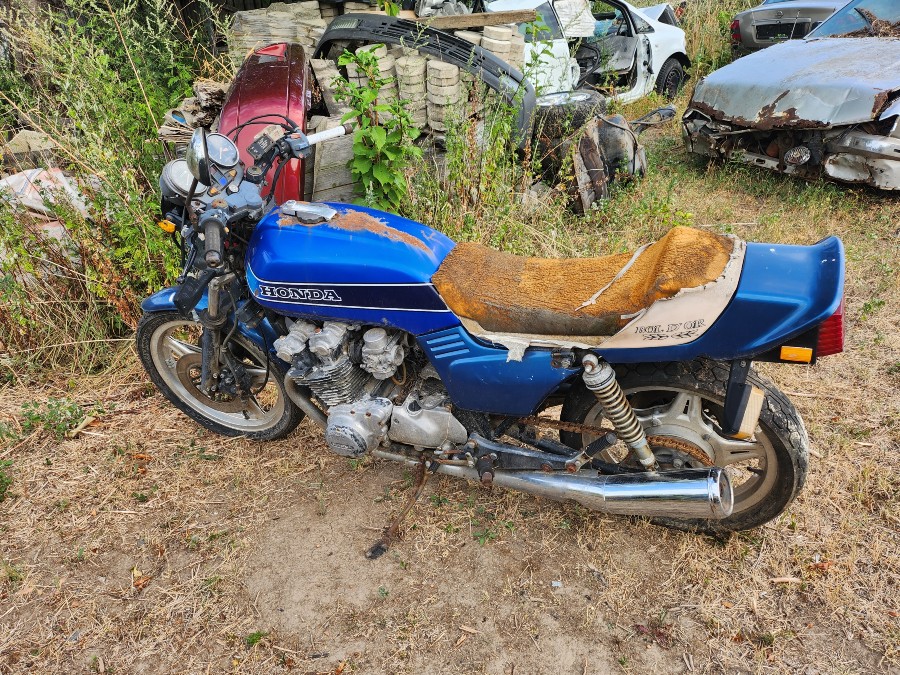 Bastlerfahrzeug Honda CB 900 F sucht neuen Besitzer Baujahr BJ 03/1982
