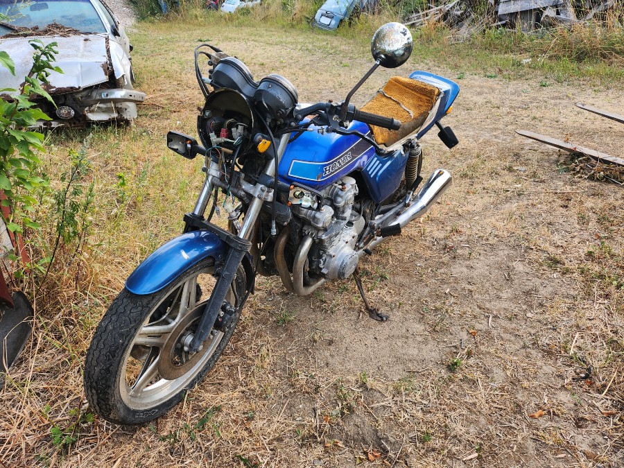 Bastlerfahrzeug Honda CB 900 F sucht neuen Besitzer Baujahr BJ 03/1982