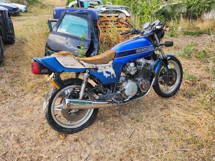 Bastlerfahrzeug Honda CB 900 F sucht neuen Besitzer Baujahr BJ 03/1982