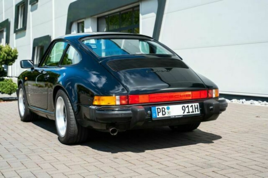 Oldtimer Porsche 911 in einwandfreiem Zustand Baujahr BJ 12/1986