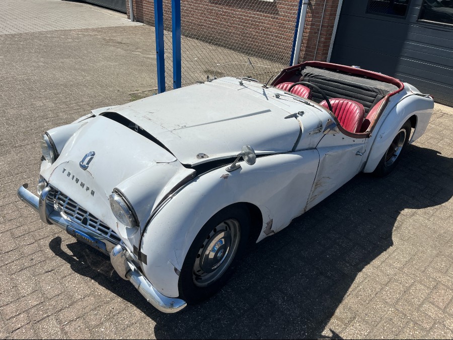 Triumph TR3B als Restaurationsfahrzeug zu verkaufen Baujahr BJ 01/1962