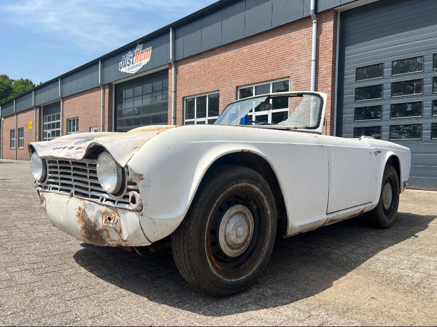 Zu restaurieren: Triumph TR4 zu erwerben Baujahr BJ 01/1963