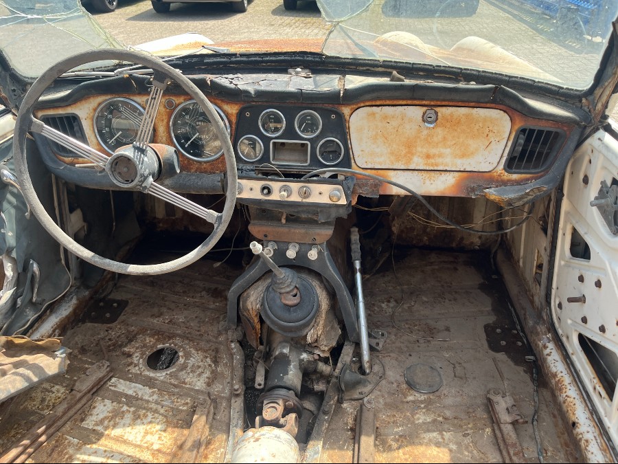 Zu restaurieren: Triumph TR4 zu erwerben Baujahr BJ 01/1963