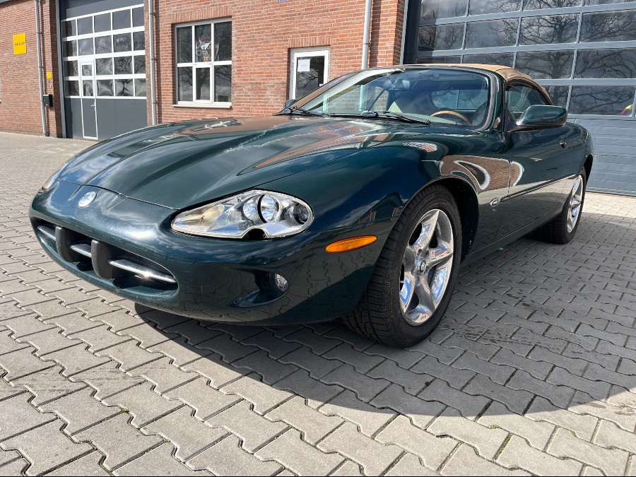 Jaguar XK 8 cabrio mit Mängeln Baujahr BJ 01/1999