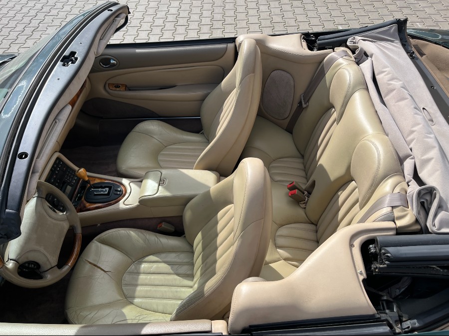 Jaguar XK 8 cabrio mit Mängeln Baujahr BJ 01/1999