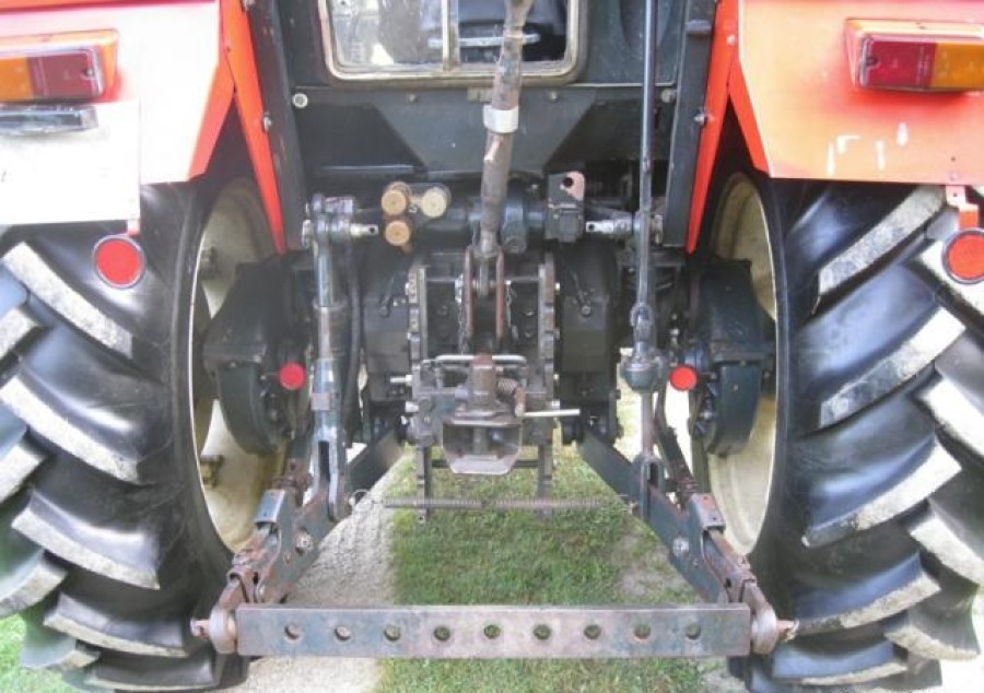 Top: Zetor 4340 Allrad Baujahr BJ 12/1994