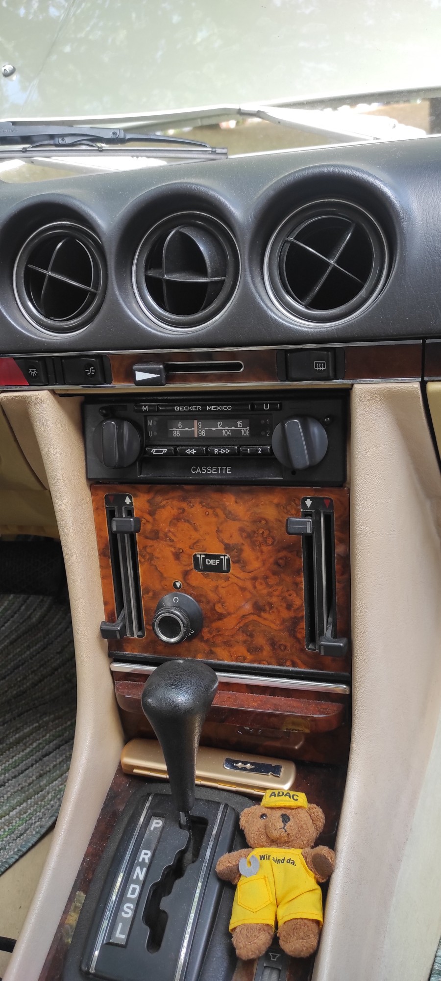 Mercedes Benz 280 SLC steht zum Verkauf Baujahr BJ 07/1981