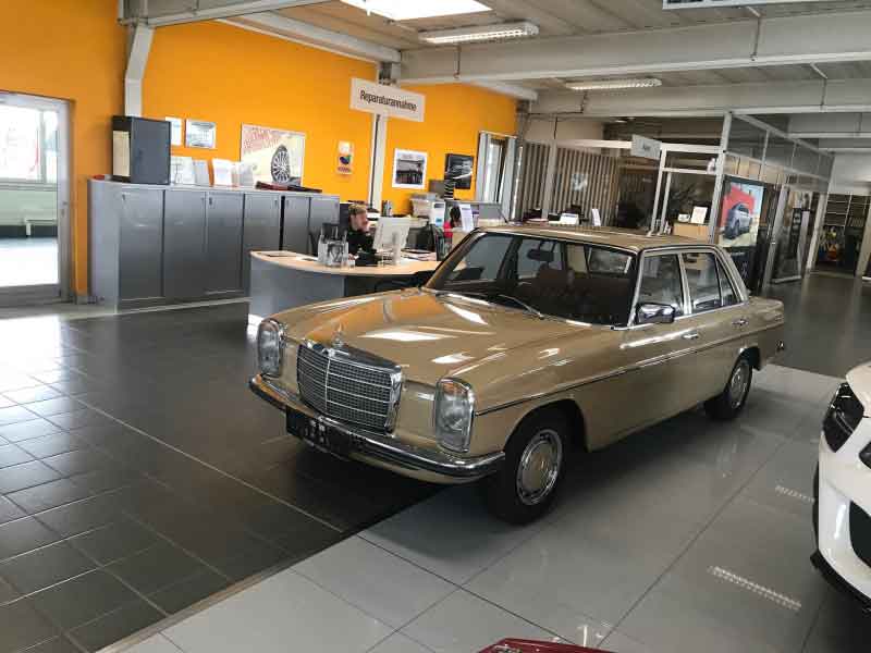 Mercedes w114 /8 Baujahr BJ -
