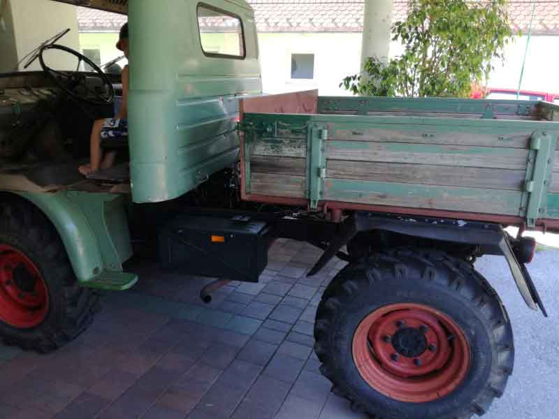 Oldtimer Unimog 406 Baujahr BJ -