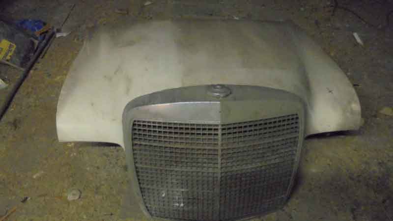 Mercedes W108/109 Kotflügel und 3 Motorhauben Baujahr BJ -