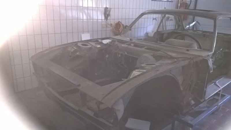 Teilrestaurierter Peugeot 504 Coupe V6 Baujahr BJ -