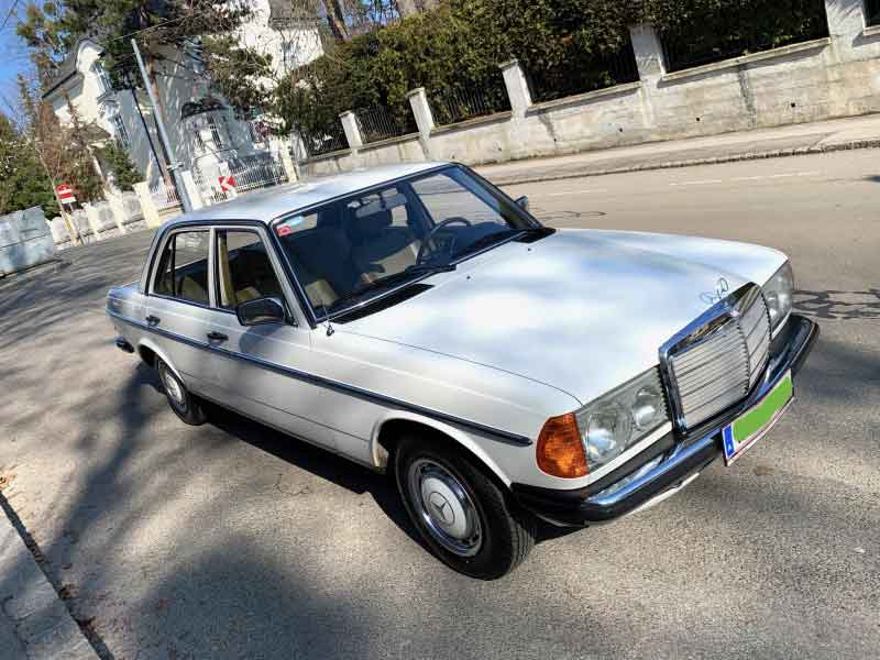 Mercedes 220D Baujahr BJ 05/1976
