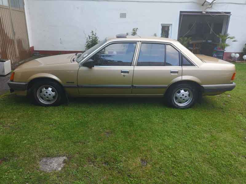 Opel Record 2.0 Luxus Baujahr BJ -