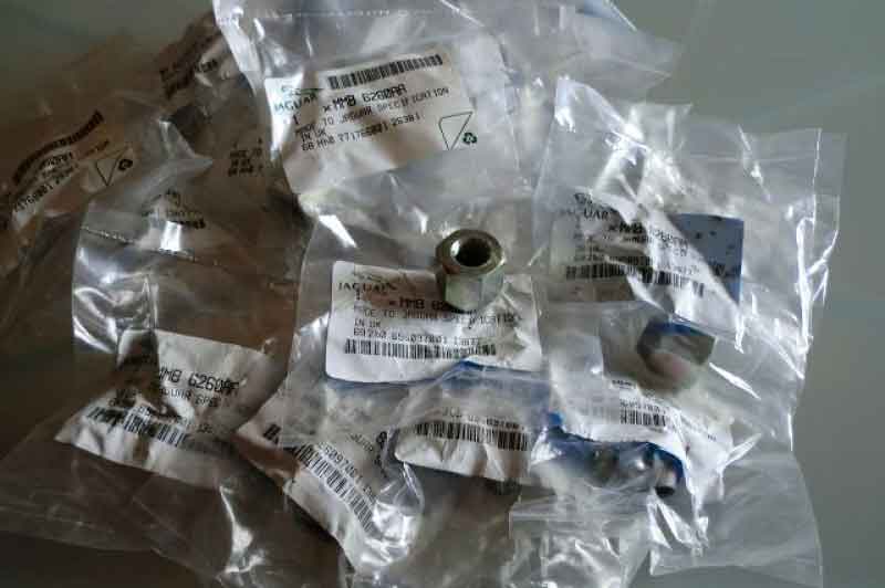 20 FabriksNEUE ! original JAGUAR - XJ - RADBOLZEN - TOTAL NEU ! NIE gefahren - ORIGINAL VERPACKT ! völlig NEU ! Baujahr BJ -